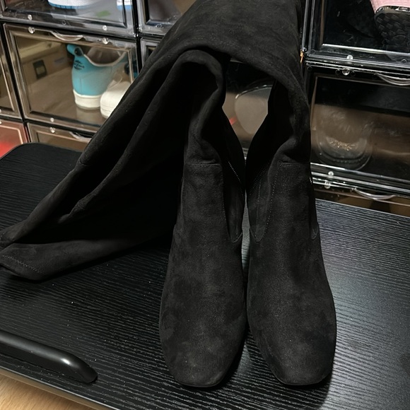 Guess heeled boots US7.5 - Picture 2 of 6